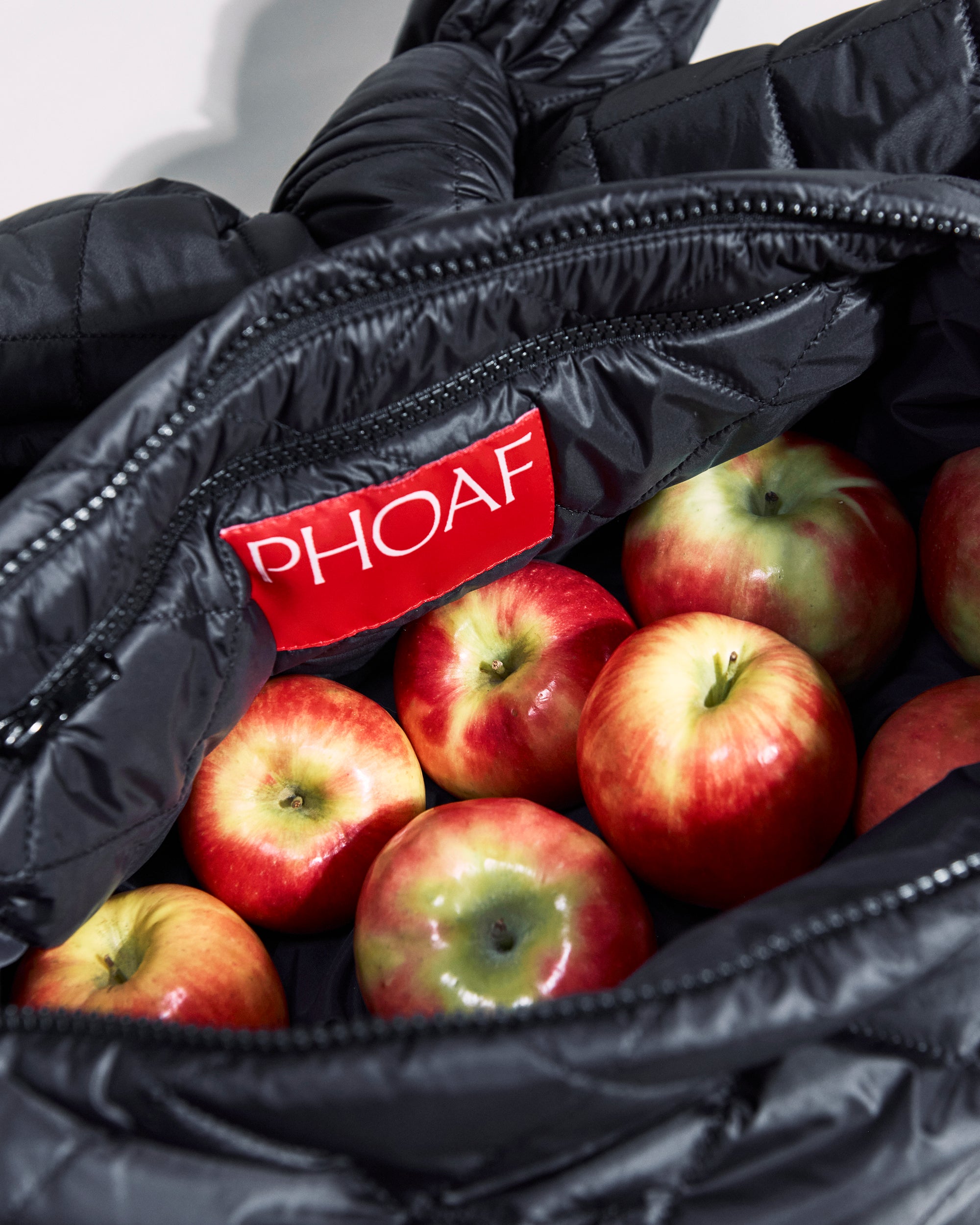 The Clara / Black Quilt