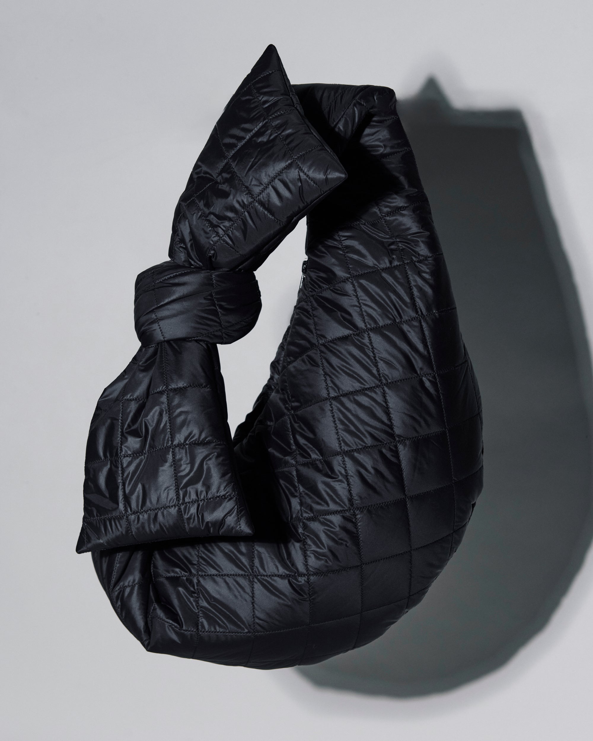 The Clara / Black Quilt