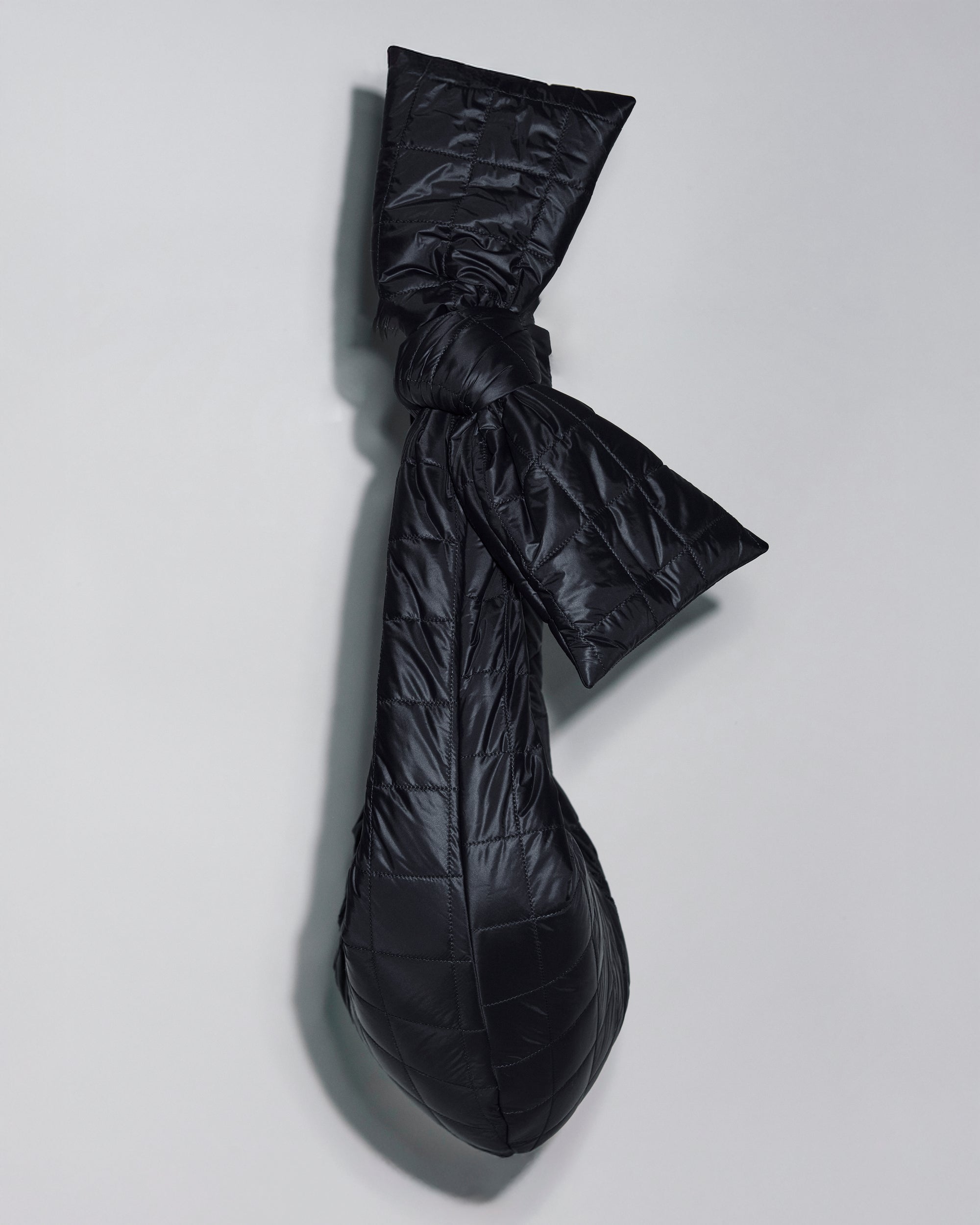 The Clara / Black Quilt