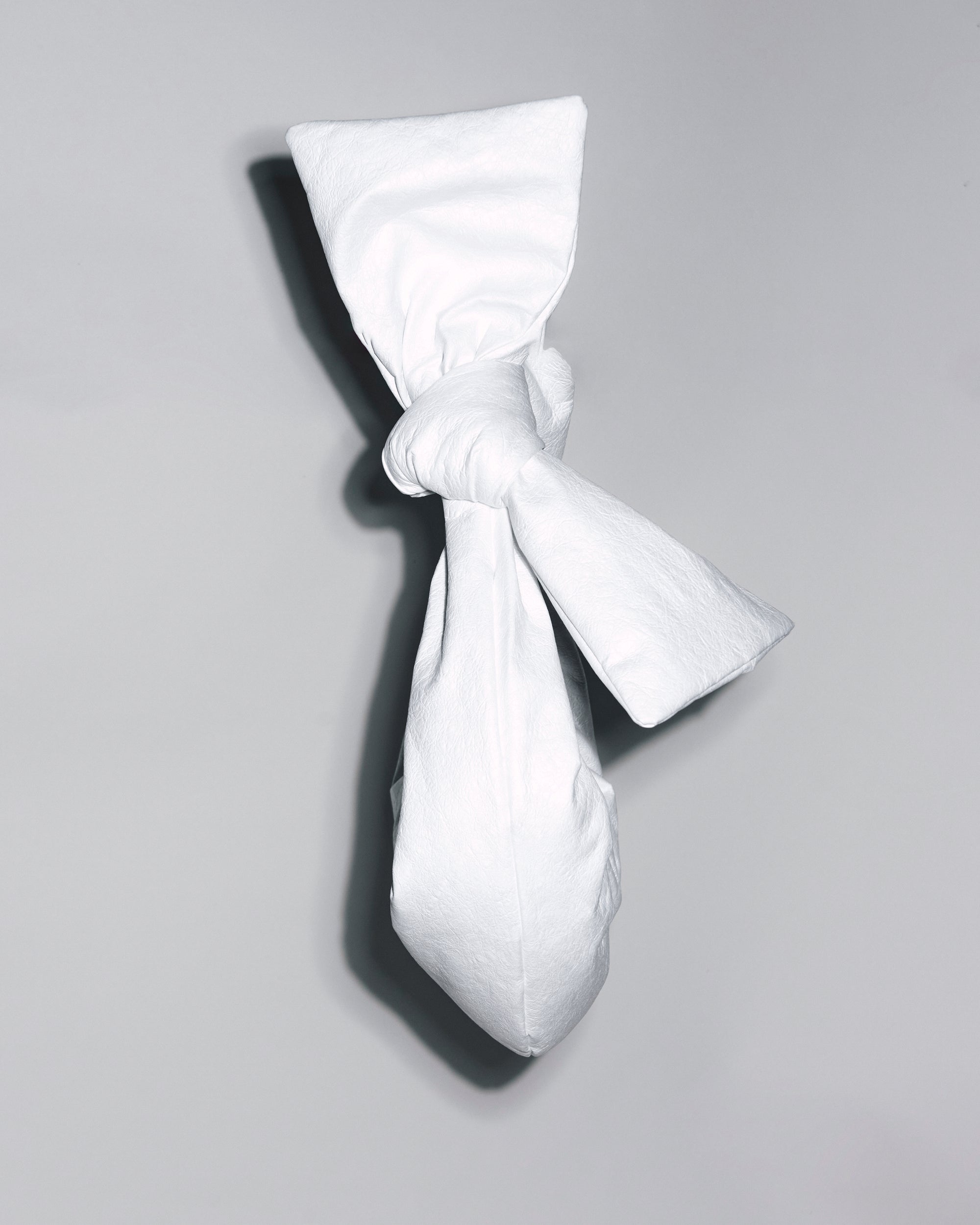 The Bo / White Leather